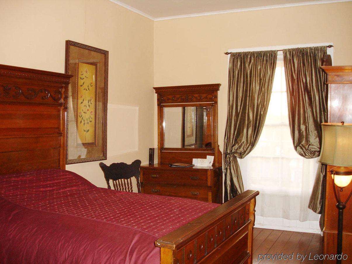 The Historic Hotel Leger Mokelumne Hill Номер фото